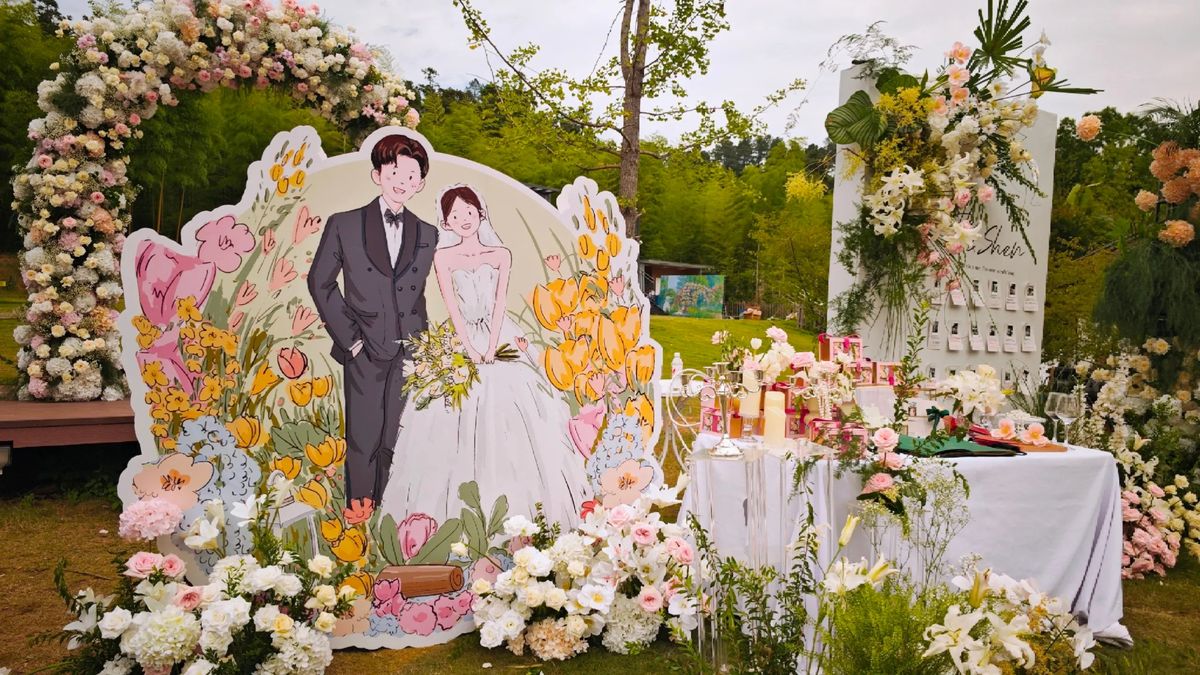 Human Standee Murah di Jakarta: Cocok untuk Event, Wedding, dan Promosi