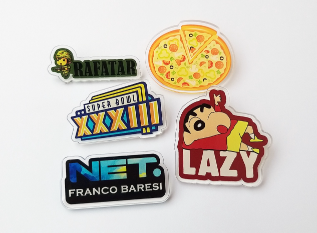 Cetak Pin Akrilik Custom Souvenir Unik untuk Promosi dan Koleksi