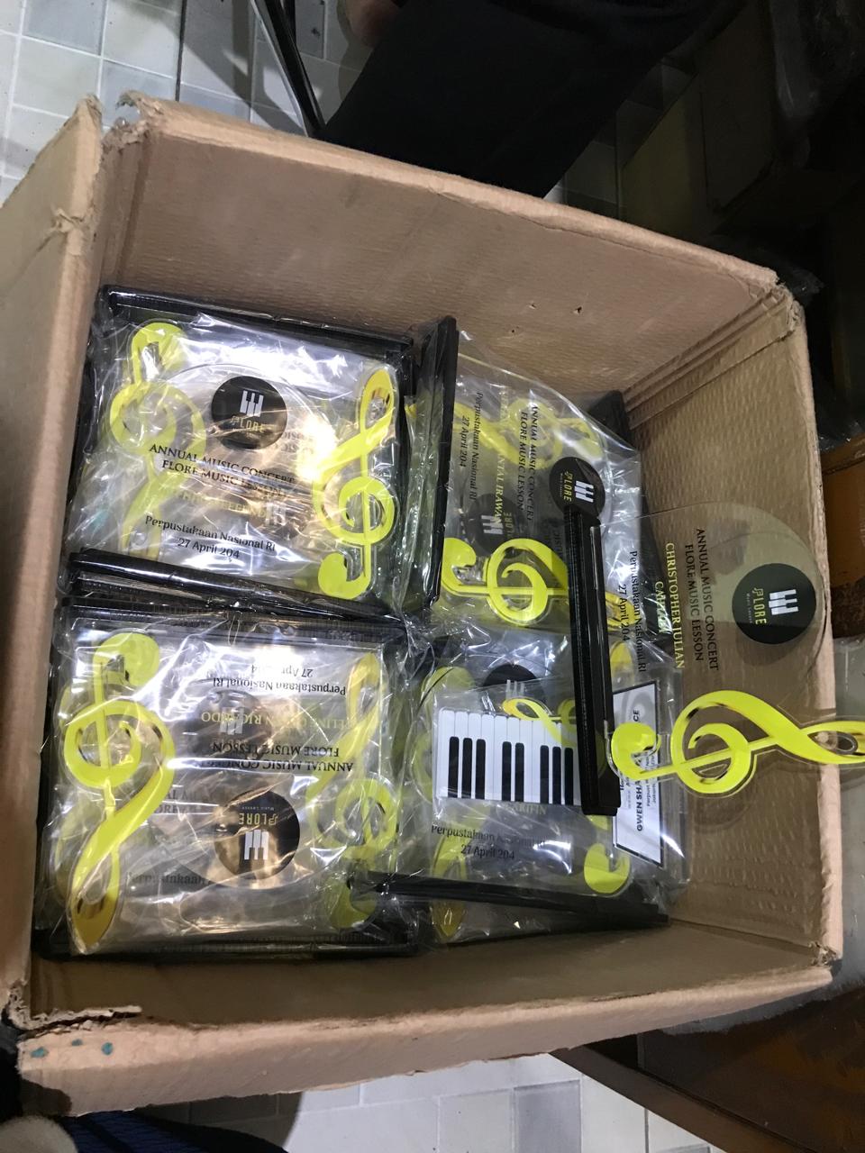 Plakat Akrilik Ketebalan 3mm detail