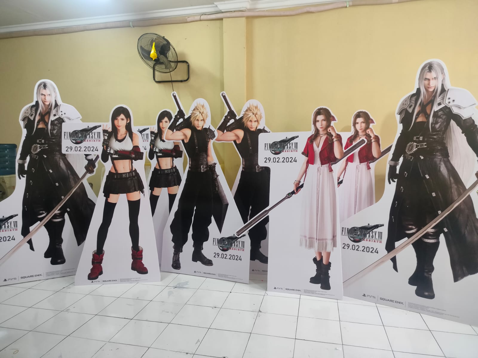 Human Standee Uk. 80X150Cm Bahan Kd Board detail
