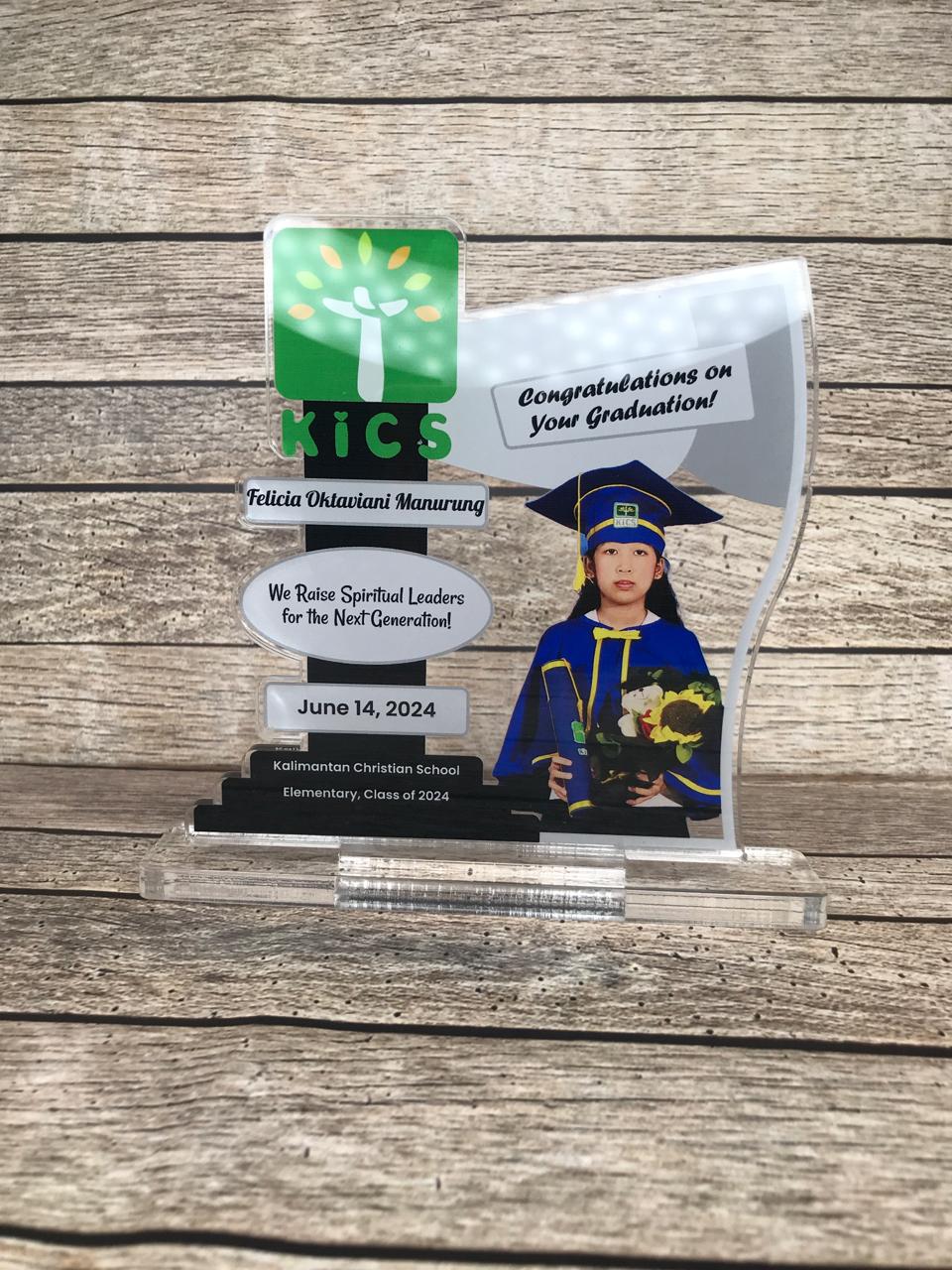 Plakat Akrilik Ketebalan 8mm detail